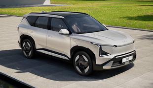 Kia EV5 - tekmec za teslo ali kar lastnega brata? Korejci prihajajo v Evropo z novim.