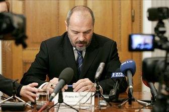 Vlada sindikatom predlaga zamik odprave plačnih nesorazmerij