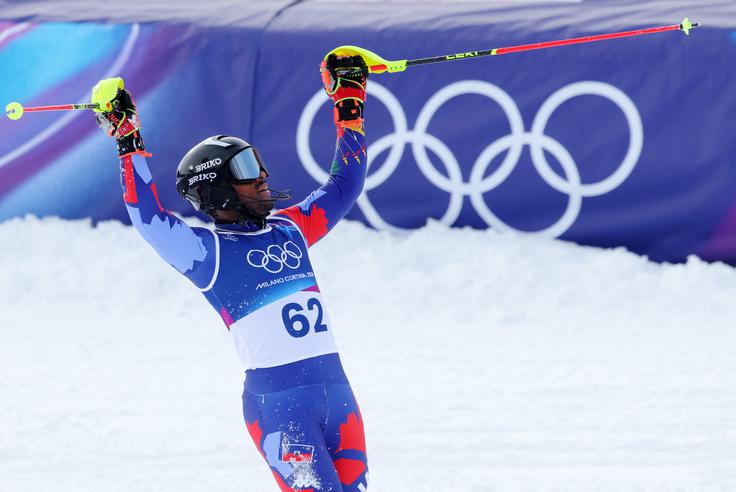 V drugo vožnjo so se prebili tudi nekateri eksotični smučarji, tudi Richardson Viano s Haitija. | Foto: Reuters