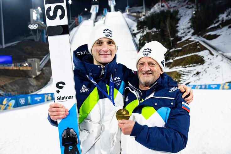 Domen Prevc in Jani Grilc – eden tistih, ki so verjeli, tudi ko ni šlo. | Foto: Aleš Fevžer