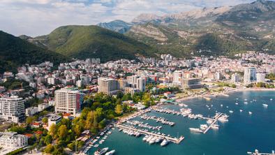Po tragediji: Med poletom s padalom naj bi jo zajela panika #video