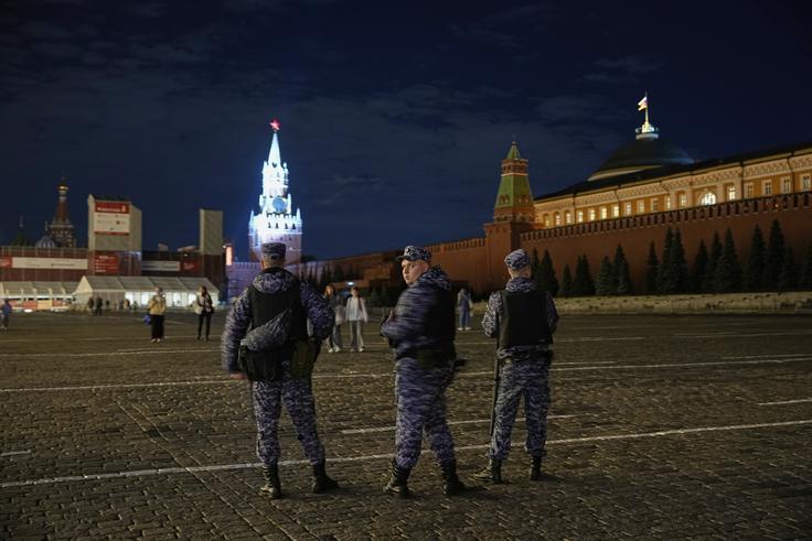 Kremelj, Moskva Po dogodkih v gledališču Dubrovka so moskovske oblasti zaostrile varnostno zakonodajo, omejile svobodo medijev in povečale moč ruske varnostne službe FSB. | Foto: Gulliverimage