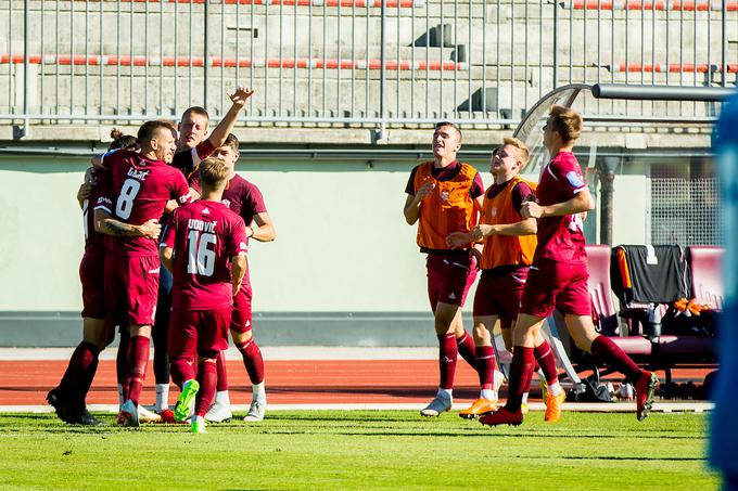 Veselje Gorenjcev, ki so v tej sezoni še nepremagani proti Muri. | Foto: Žiga Zupan/Sportida