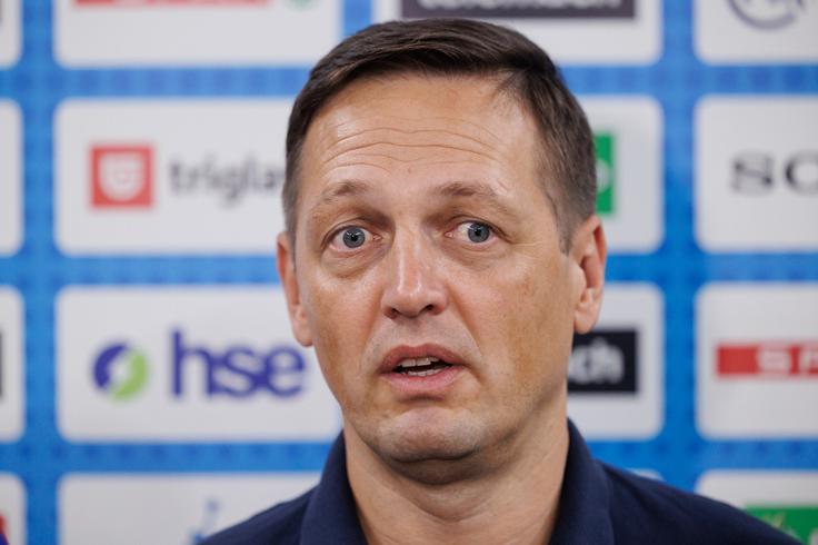 Aleksander Sekulić trenutno trenira 16 košarkarjev, prihodnji teden se bo pridružil še Luka Dončić. | Foto: Nebojša Tejić/STA
