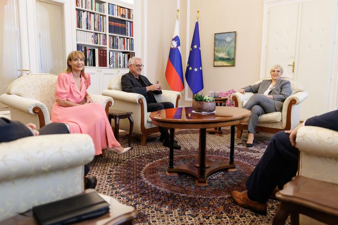 Nataša Pirc Musar |  "Slovenija potrebuje razvojni zagon, vendar tudi več kontinuitete. Na ključnih področjih si ne moremo privoščiti, da bi vsaka oblast začenjala znova zgolj zato, ker je nekaj začela prejšnja. Revanšizem nikoli za nikogar ni dobro izhodišče," je opomnila Nataša Pirc Musar.  | Foto STA