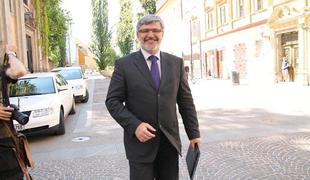 Jakič: Odločitev o sodelovanju v Natovi misiji v Afganistanu do jeseni 