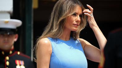 Melania Trump se je glede poročanja revije Suzy poravnala z družbo Delo