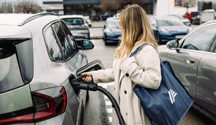 Tukaj boste avto lahko napolnili med obiskom trgovine
