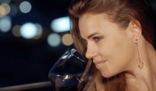 Mis Slovenije v seksi oglasu za … (video)
