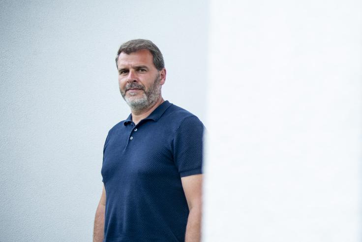Henriques je leta 2018 uresničil sanje in v portugalskem prvenstvu, čeprav se kot igralec ni mogel pohvaliti z odmevnejšo kariero, v karieri pa ni imel niti agenta, vodil prvoligaški klub. To je bil Pacos de Ferreira. V elitnem razredu portugalskega nogometa je vodil še Santa Claro, Vitorio Guimaraes, Moreirense in Maritimo. | Foto: Ana Kovač