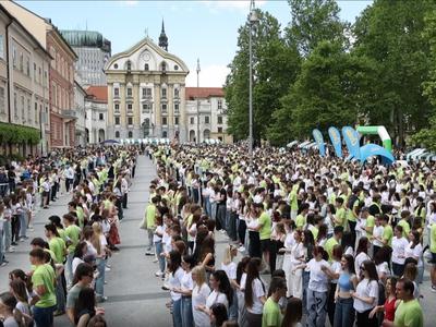Četvorko v Ljubljani zaplesalo 2500 maturantov
