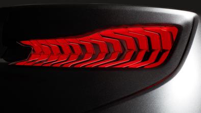 OLED-luči – avtomobil bodo osvetljevale organske diode, tanjše od lasu