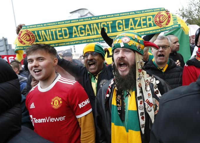 Navijači proti Glazerjem | Foto: Reuters