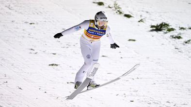 Zaradi vetra Lanišek in Prevc ostala brez nove možnosti za stopničke