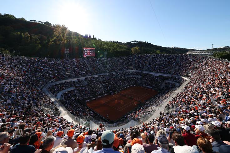 Finale v Rimu je potekal pred nabito polnimi tribunami. | Foto: Reuters