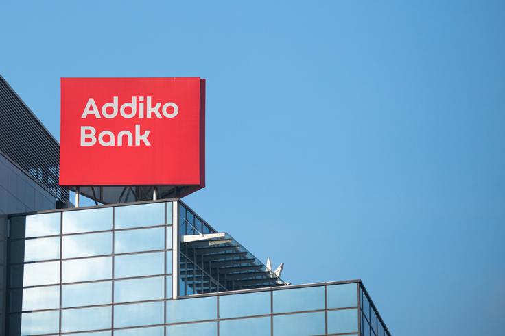 V igri za Addiko Banko je tudi družba Agri Europe, ki je v lasti srbskega poslovneža Miodraga Kostića in ki v Sloveniji obvladuje Gorenjsko banko. Ta že ima v lasti 10 odstotkov Addiko Bank, s svojo ponudbo, ki se je po dveh podaljšanjih prav tako iztekla 16. avgusta ob 17. uri, pa je želela pridobiti še 17 odstotkov. Agri Europe je sicer za delnico Addiko Bank ponudila bistveno manj od NLB, 16,24 evra oz. 17,50 evra, zmanjšano za že izplačano dividendo za lani. | Foto: Shutterstock