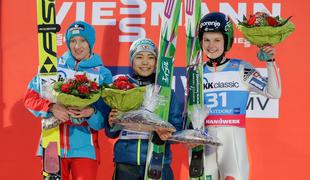 Ema Klinec tretja v Oberstdorfu, Takanašijeva zrušila rekord skakalnice
