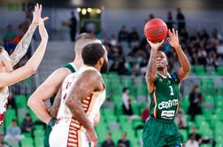 V živo: Ceevita Olimpija tekmo odprla s tremi trojkami