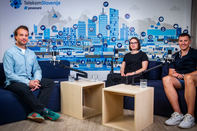 Telekom podcast, Ničelna toleranca do spletnega nasilja, Mija Repenšek, Štefan Hadalin | Foto Telekom Slovenije