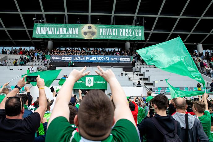 NK Olimpija prvaki | Ljubljanska Olimpija bo morala plačati 10.000 evrov kazni. | Foto Matic Klanšek Velej/Sportida