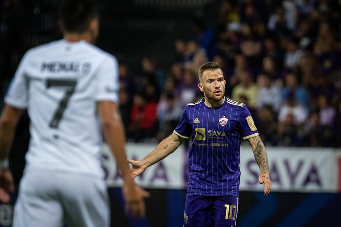 Luka Menalo bo v soboto na večnem derbiju v Mariboru pogrešal "sostanovalca" Dina Hotića. | Foto: Blaž Weindorfer/Sportida