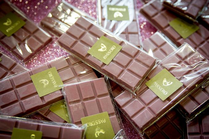 Z rubinasto čokolado med drugim ustvarjajo tudi v prekmurski čokoladnici Passero. | Foto: Ana Kovač