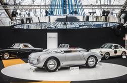 Porschejev "show car" v Parizu prodali za 2,7 milijona, lancio za 134 tisoč evrov