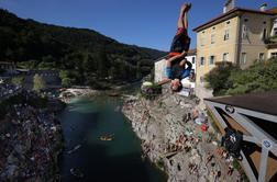 V Kanalu ob Soči danes skoki z mostu #video