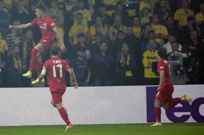 Benjamin Šeško | Zgodovinski trenutek, ko je Benjamin Šeško proslavljal prvi zadetek v Evropi za Salzburg. | Foto Guliverimage