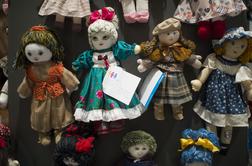 V DZ odprli Unicefovo razstavo punčk iz cunj (foto in video)