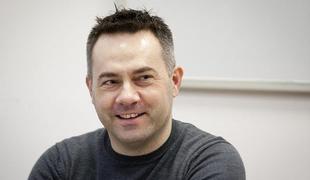 Kaj kirurg Loredan Bešič misli o direktorju Simonu Vrhuncu in dvoživkah?