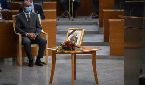 Poslanci so se poklonili nekdanjemu predsedniku DZ Francu Feriju Horvatu