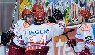 Visok poraz Olimpije, preobrat Jesenic