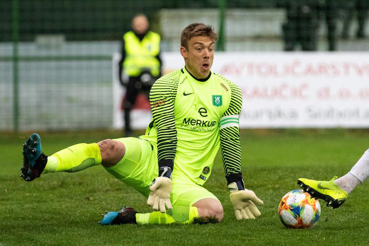 Verjame v ekipo, ki jo ima Safet Hadžić na voljo v tej sezoni, in pravi, da je morda celo boljša, kot je bila. | Foto: Blaž Weindorfer/Sportida
