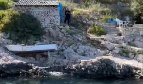 Domačin na Korčuli s kamenjem napadel britanske turiste