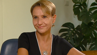 Državna sekretarka: Slovenija bi cepivo lahko imela že letos #intervju #video