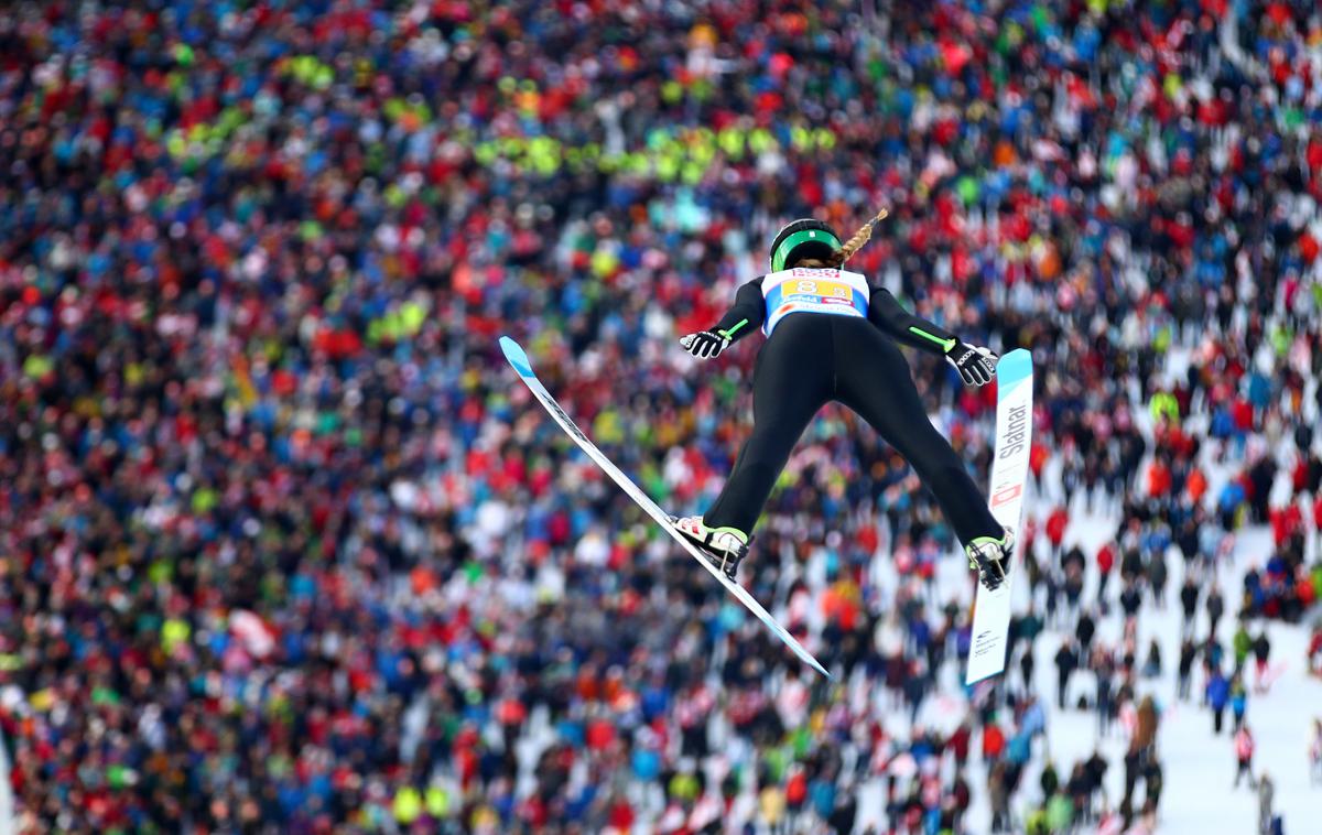 Nika Križnar | Nika Križnar je v prvi seriji doskočila pri 98,5 metra, v drugi pa jo je odneslo 108,5 metra. | Foto Reuters