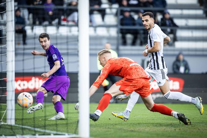 Zaradi prekrška gol Marka Kolarja ni veljal. Končalo se je z 0:0. | Foto: Jure Banfi/alesfevzer.com
