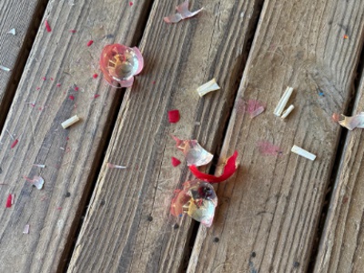 Božična kroglica razkrila skoraj 60 let staro skrivnost