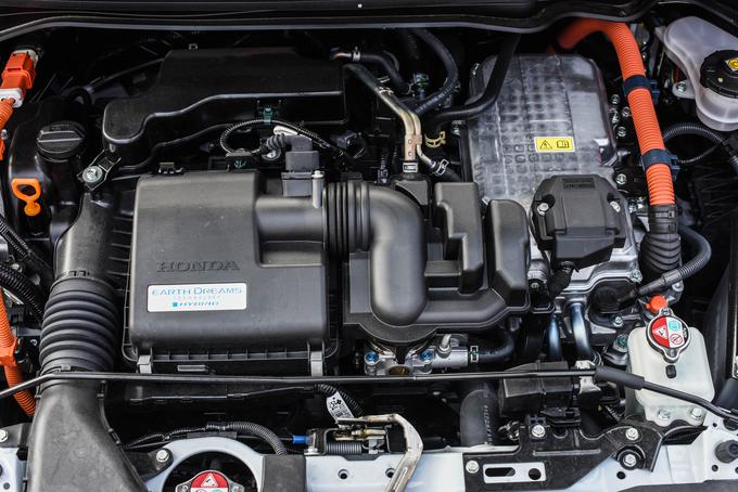 Honda vgrajuje v novega jazza hibridno kombinacijo 1,5-litrskega bencinskega motorja in električnega postrojenja. | Foto: Gašper Pirman