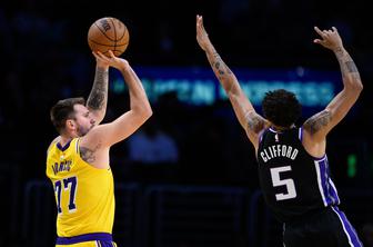 Luka Dončić čaral in navdušil na generalki, Lakersi po veliki drami brez zmage #video