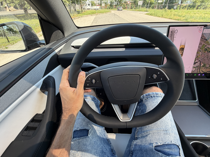 Tesla model Y 7 sedežev | Foto: Gregor Pavšič