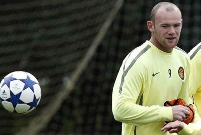Rooney in Ferdinand nared za Škote
