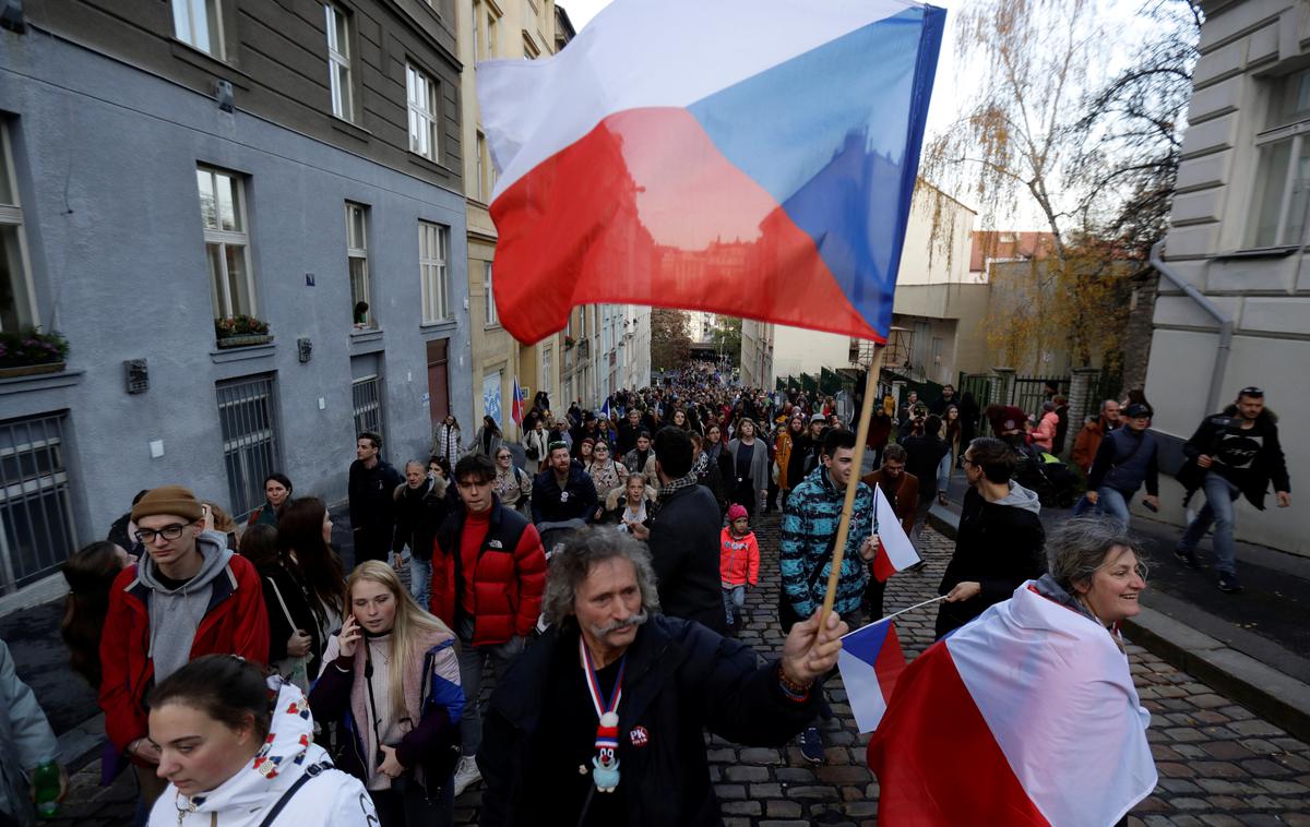 Protesti Češka | Ulice je zavzelo 250 tisoč protestnikov. | Foto Reuters