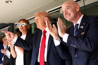 Trump napovedal hitrejše izdajanje vizumov za imetnike vstopnic nogometnega SP