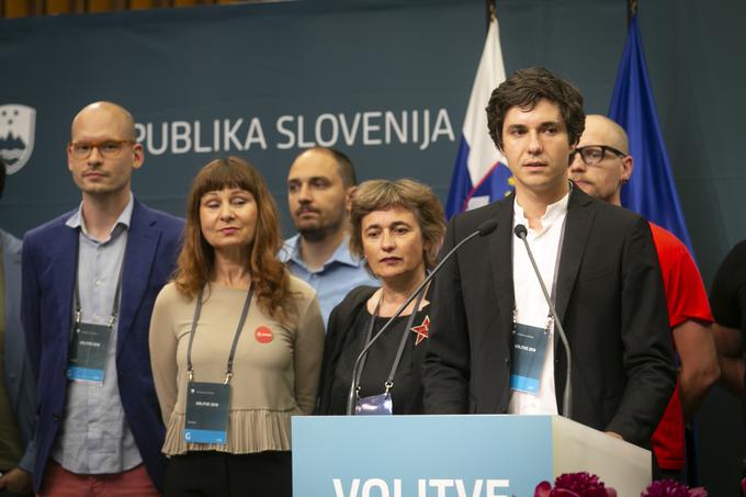 Levica je na junijskih predčasnih parlamentarnih volitvah v nekaterih volilnih okrajih v Ljubljani prehitela SDS in dobila najvišjo podporo volivcev. | Foto: Bojan Puhek