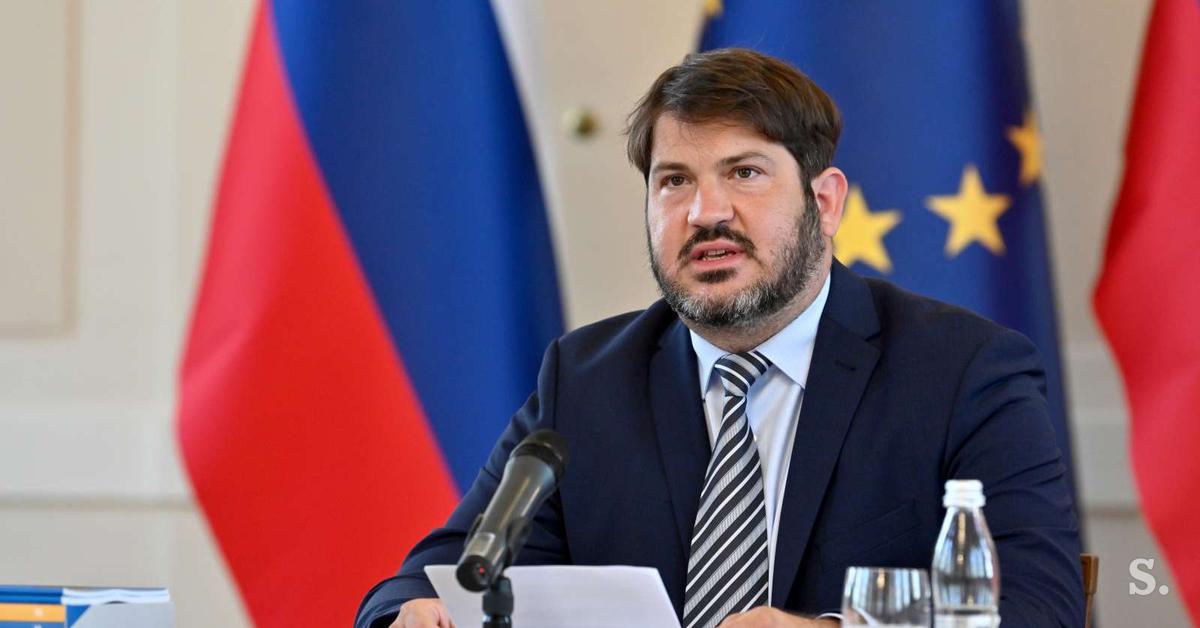 Министерство запретило изоляцию пожилых людей с ВИЧ в домах престарелых