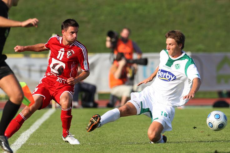 David Kašnik je v prvi ligi debitiral na začetku sezone 2009/10. Z Olimpijo je v Ljubljani izgubil proti velenjskemu Rudarju. | Foto: Aleš Fevžer