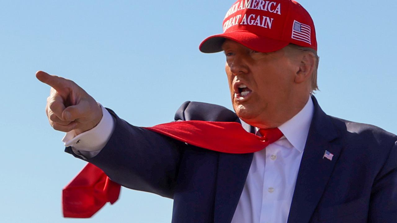 Trump si je zapomnil pet besed in sklenil: Sem presneti genij