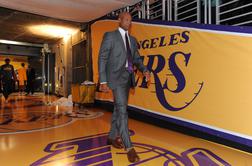 Scott, ki je podpisan pod najslabšo sezono v zgodovini franšize, ni več trener LA Lakers
